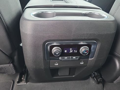 Used 2024 Chevrolet Suburban LT AWD/4WD image 23