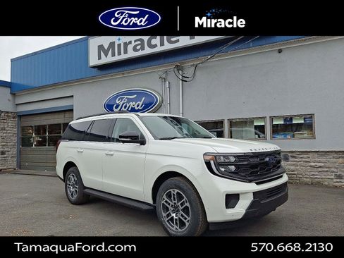 New 2025 Ford Expedition Active image 1