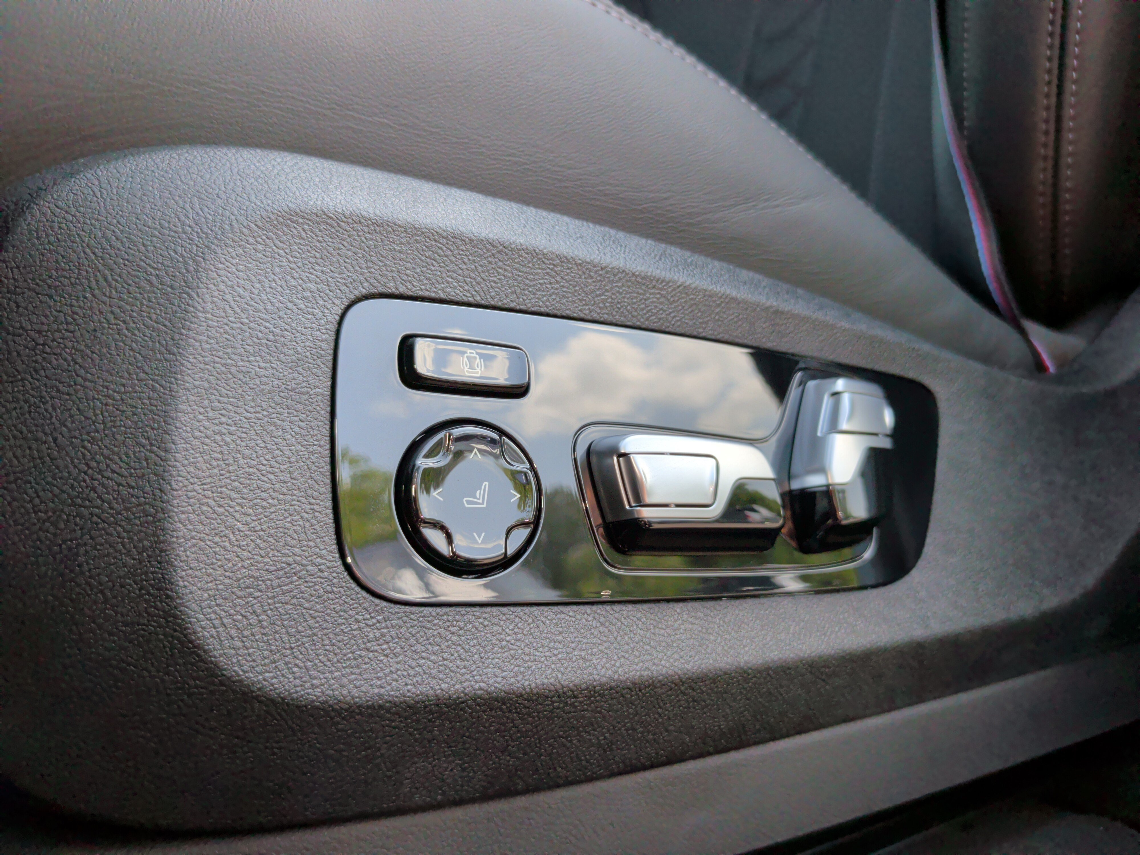 New 2026 BMW X5 M Competition w/ Executive Package AWD/4WD image 28