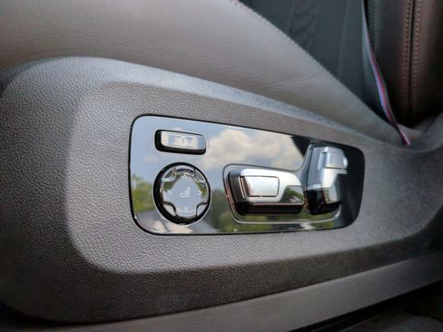 New 2026 BMW X5 M Competition w/ Executive Package AWD/4WD image 28