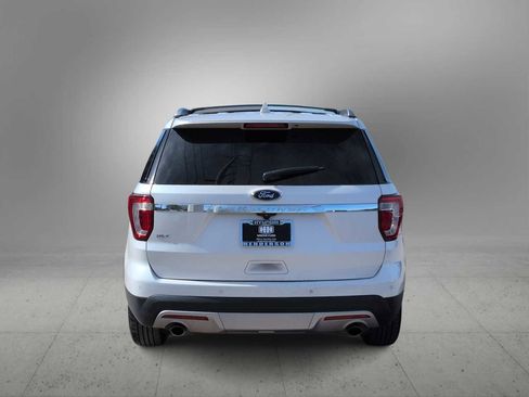 Used 2016 Ford Explorer XLT w/ Equipment Group 202A image 7