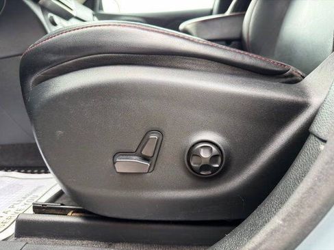 Used 2015 Jeep Cherokee Trailhawk w/ Leather Interior Group AWD/4WD image 11