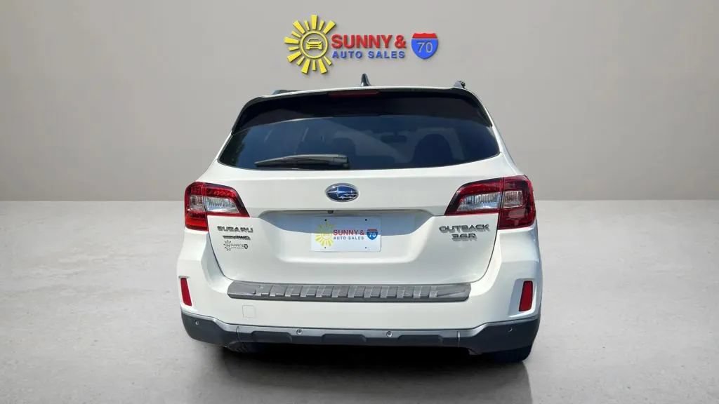 Used 2017 Subaru Outback 3.6R Touring w/ Popular Package #5A AWD/4WD image 7