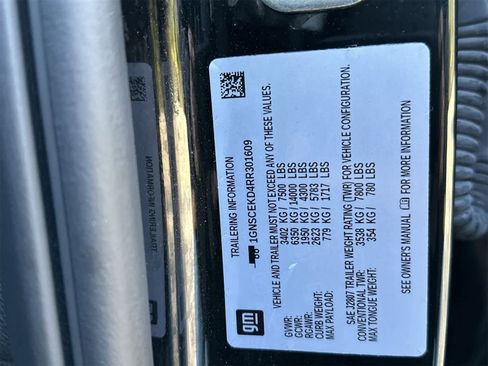 Used 2024 Chevrolet Suburban RST image 21