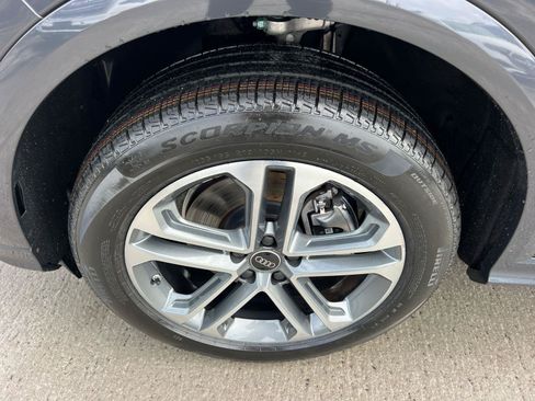 Certified 2025 Audi Q5 Premium w/ Premium Plus AWD/4WD image 11