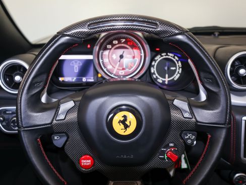 Used 2017 Ferrari California T RWD image 30