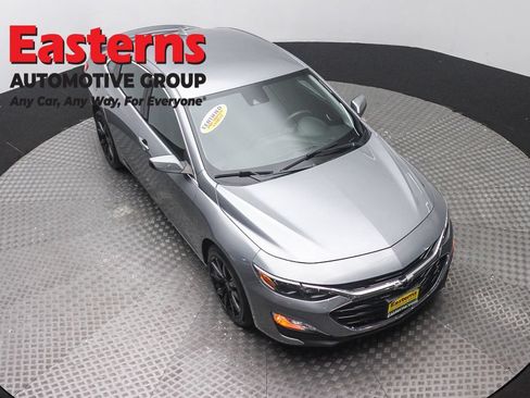 Used 2023 Chevrolet Malibu RS FWD image 3