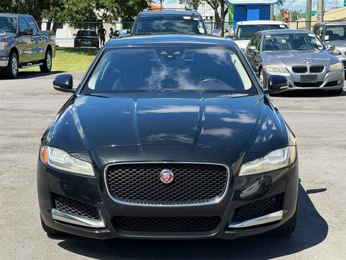 Used 2018 Jaguar XF Premium RWD image 6