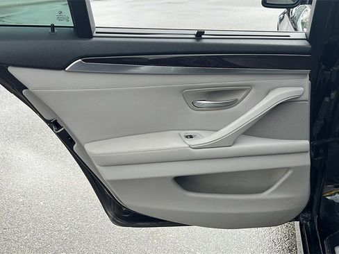 Used 2011 BMW 535i Sedan image 29