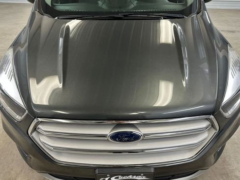 Used 2019 Ford Escape SE image 36