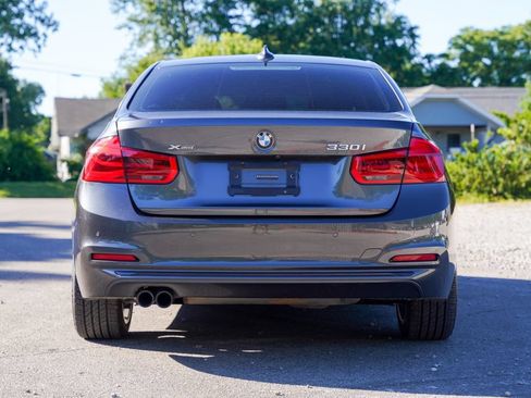 Used 2017 BMW 330i xDrive Sedan AWD/4WD image 7