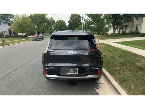 Used 2026 Kia EV9 GT-Line AWD/4WD image 4