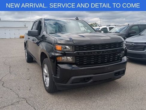 Used 2022 Chevrolet Silverado 1500 Custom w/ LPO, Dark Essentials Package AWD/4WD image 9