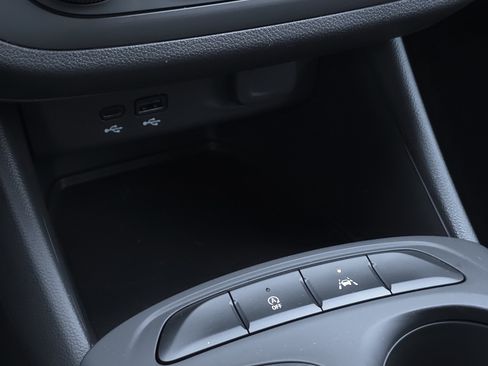 New 2026 Buick Envista Preferred image 14