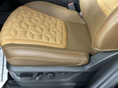 New 2025 Nissan Armada Platinum Reserve RWD image 12