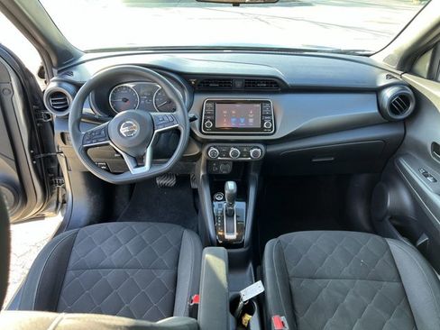 Used 2020 Nissan Kicks S FWD image 21