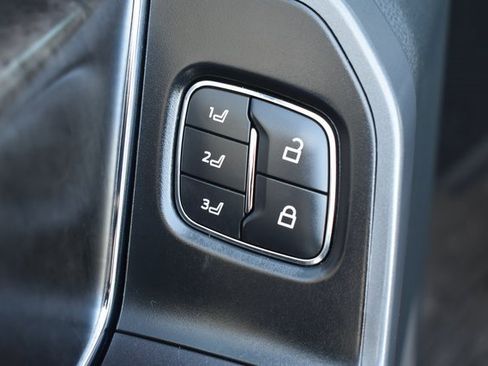 Used 2021 Ford F150 Lariat w/ Equipment Group 502A High image 16