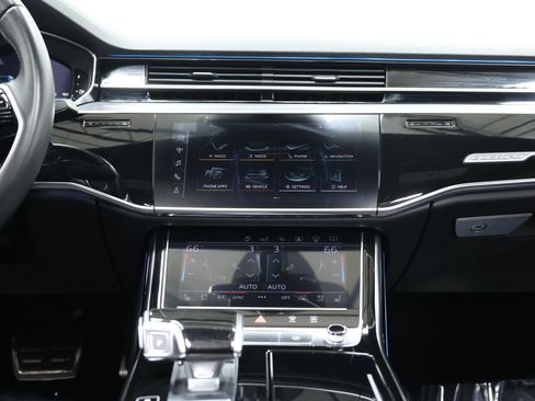 Used 2020 Audi S8 L w/ S8 Executive Package AWD/4WD image 27