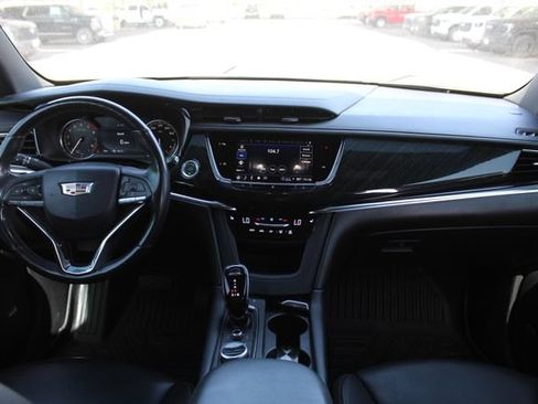 Used 2021 Cadillac XT6 Premium Luxury FWD image 21