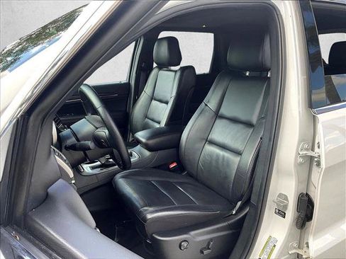 Used 2022 Jeep Grand Cherokee Limited AWD/4WD image 23