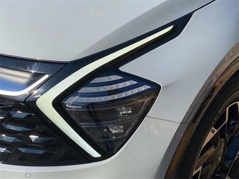 Used 2024 Kia Sportage SX image 5