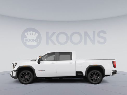 Used 2026 GMC Sierra 2500 AT4 AWD/4WD image 2