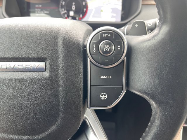 Used 2018 Land Rover Discovery HSE AWD/4WD image 21