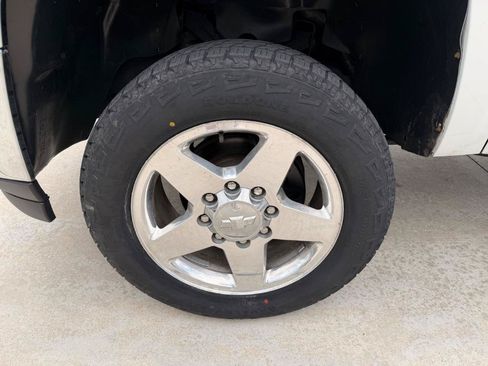 Used 2014 Chevrolet Silverado 2500 LT AWD/4WD image 13