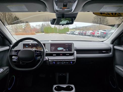 Used 2024 Hyundai Ioniq 5 Limited image 19