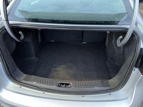 Used 2017 Ford Fiesta SE image 11