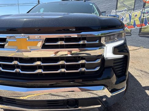 New 2026 Chevrolet Silverado 1500 LTZ w/ LTZ Premium Package AWD/4WD image 3