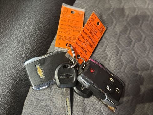 Used 2021 Chevrolet Colorado Z71 w/ Safety Package AWD/4WD image 38