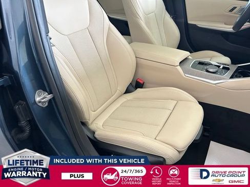 Used 2025 BMW 330i xDrive Sedan w/ Premium Package AWD/4WD image 28