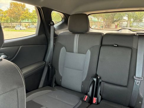 Used 2025 Chevrolet Blazer LT FWD image 35