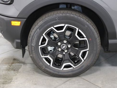 New 2025 Ford Bronco Sport Outer Banks w/ Outer Banks Tech Package+ AWD/4WD image 16
