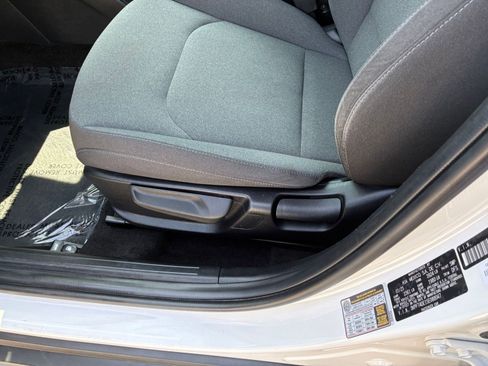 Used 2025 Kia K4 LXS image 23