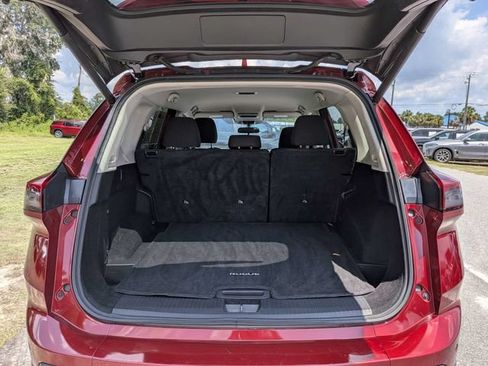 Used 2025 Nissan Rogue SV AWD/4WD image 13