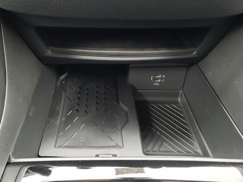 New 2026 Chrysler Pacifica Limited image 10