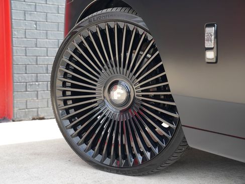 Used 2021 Rolls-Royce Phantom Extended Wheelbase image 5