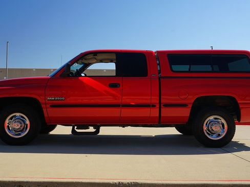 Used 1999 Dodge Ram 2500 Truck 2WD Quad Cab image 6