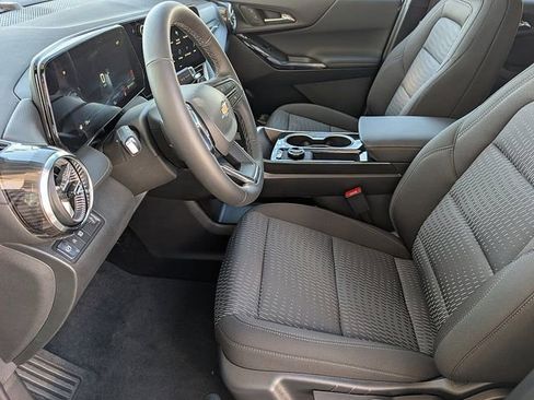 New 2026 Chevrolet Equinox LT w/ Safety and Technology Package image 17