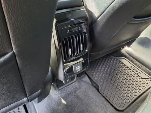 Used 2024 Jeep Compass Trailhawk image 9