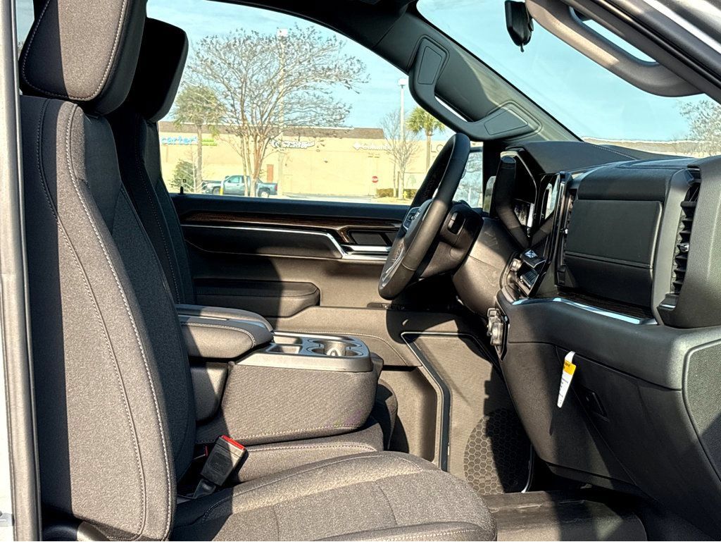 New 2025 Chevrolet Silverado 1500 LT AWD/4WD image 9