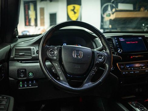 Used 2023 Honda Ridgeline Black Edition image 14