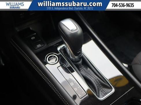 Used 2021 Nissan Kicks SR image 29