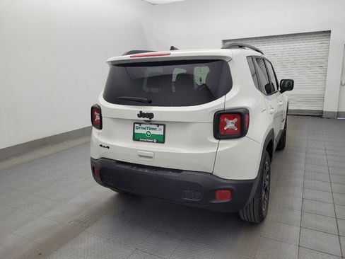 Used 2023 Jeep Renegade Latitude image 7