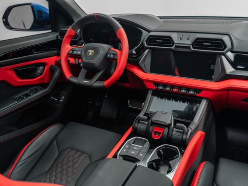 Used 2025 Lamborghini Urus SE image 28