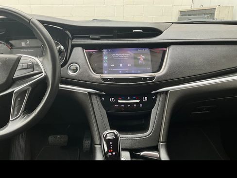 Certified 2023 Cadillac XT5 Premium Luxury AWD/4WD image 4