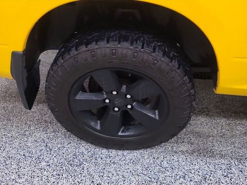 Used 2019 RAM 1500 Express w/ Wheel & Sound Group image 17