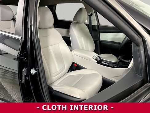 Used 2025 Hyundai Tucson SEL AWD/4WD image 28